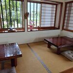 肉汁うどん 飩兵衛 - 座敷席。