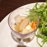 ムラン ゴッツォ カフェ - 根菜の酢漬け