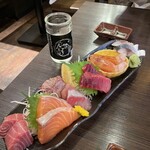 中落ち100円の居酒屋 まぐろんち - 