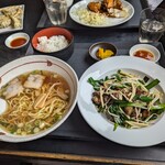 桃源 - ニラレバ定食（スープを醤油ラーメンに変更）