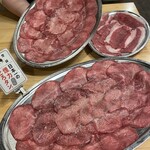 Taishuu Horumon Yakiniku Kemuriki - 