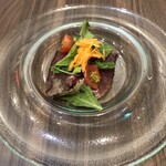 IL PLANETARIO - 燻製した初鰹マリネガルムソース