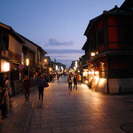 祇園　岩元 - お店の周辺写真〜祇園　花見小路通の雰囲気