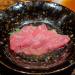 肉割烹 上 - しゃぶしゃぶ　  勢戸雄太さん37ヶ月のサーロイン、 香川グリーンアスパラ、 新玉ねぎポン酢