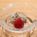 肉割烹 上 - わらび餅、とちあいか