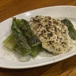 Grilled asparagus with tartar sauce