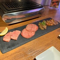 NO MEAT, NO LIFE.2nd - 
