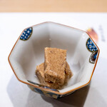 うを徳 - 2024.4 銚子産黒ムツの卵とアラの煮凝り