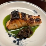 徳ㇵ本也 - 炭火焼きが木の芽ソースにマッチ☆