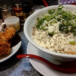 拉麺 へんてこ - 料理写真:へんてこ流カルボナーラ950円