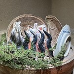 徳ㇵ本也 - 伊賀焼の作家・辻村塊氏の大鉢に炭を立てて魚を焼きます☆