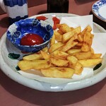 大衆酒場 まるちゃん - フライドポテト　290円