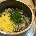 大貫 - 鶏肉と牛蒡の釜めし