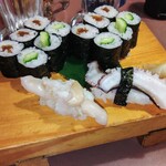 大衆酒場 まるちゃん - お寿司たち