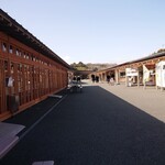 Sun cafe - 活気のある商店街