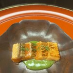 赤坂 菊乃井 - 【焼物】
      ・桜鱒燻し焼き　緑酢　