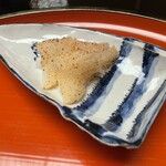 赤坂 菊乃井 - 【向付】
      ・針烏賊　わた醤油