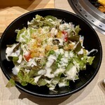 カルビッシュ - 北海道チーズのシーザーサラダ