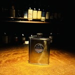 Bar Imbolc - スコットランドで購入されたスキットル、かっこいい