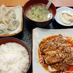 食べ放題 餃子や - 