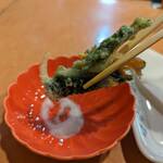 太一 - 青さのかき揚げ（切り分け）