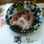 居酒屋 らくがき - 寒ブリ刺身