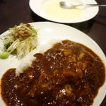 アクイユ 神田 - スリランカスパイスの薬膳カレー　950円　+　大盛り　200円