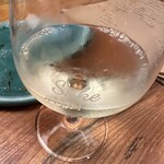食堂TOMIDORI36 - 白ワイン色々あり