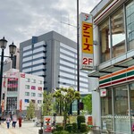 カフェ・ベローチェ - あらっ？1年ぶりに来たらデニーズの隣に広場！