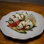 cafe&dining carpe diem - トマトのモッツァレラカプレーゼ