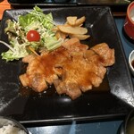 Shunsaisabou Mikawa - 生姜焼きお肉美味しいボリューミー！！ちょい濃いめの味付け、ご飯が進みます