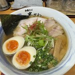 Chuukasoba Hanzawa - 限定 亀の手出汁ラーメン 1200円　煮玉子トッピング