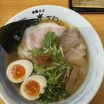 Chuukasoba Hanzawa - 限定 亀の手出汁ラーメン 1200円　煮玉子トッピング