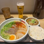 Kanran Gyuuni Kumen - Dセット、生ビール小