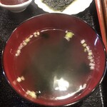 Aji ton - ワカメスープ•焼肉の辛口たれみたいな•塩海苔