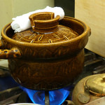 Kyou Shizuku - ご飯を炊いている最中の土鍋