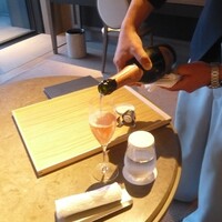 ジャヌ東京 - ロゼシャンパーニュ（インルームダイニング）