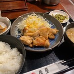 Niyu To Kiyoshouya - 今回のオーダーは鶏肉の味噌漬け焼き定食 金山寺味噌