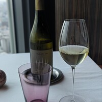 広東料理 センス - 北イタリアのソーヴィニヨン。すっきりとしていて、飲みやすい。