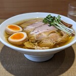 Teuchi Oyadori Chuukasoba Ayagawa - 親鶏中華そば のせもの（味玉、チャーシュー肩ロース）