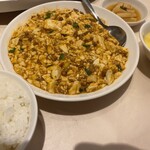 Hibiyaen - 今回のオーダーは四川麻婆豆腐（辛さ控えめ）