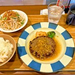 Kafe Gohan Use - シン・ハンバーグ(1,080円)
