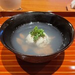 日本料理 別府 廣門 - ハマグリしんじょう　花山椒の香りがとても新鮮