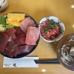 天然本マグロ専門店 司 - ミックス丼＋ネギトロトッピング2000円＋500円