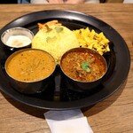 チーズケーキと彩りカレー Luna piena - 