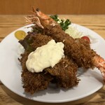 とんかつ八千代 - 車エビ・牡蠣・ホタテフライ定食