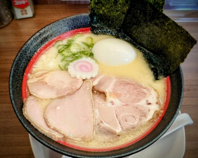 石臼玄麦自家製らーめん 丸竈（マルガマ） - 中野栄（ラーメン）の写真