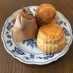 coffee&gallery zawa zawa - グルテンフリーのスコーン　　　　　　　　　　　　　プレーンと塩チョコ　　　　　　　　　　　　　　　塩チョコは丁寧に包んでくれています
