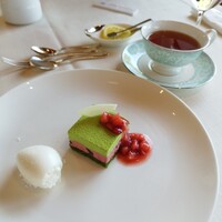 メインダイニングルーム 三笠 - 春抹茶のガトー　春抹茶ってなんだろ？もやもや
