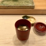 Sushi Iwao - 豆腐となめこの味噌汁